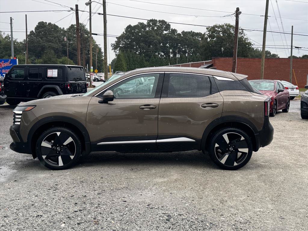 Used 2025 Nissan Kicks SR AWD/4WD image 6