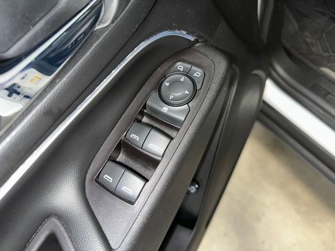 Used 2019 Chevrolet Equinox LT image 5