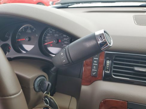 Used 2011 Chevrolet Suburban LTZ image 21