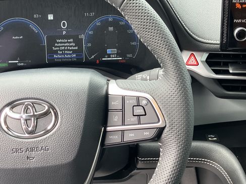 Used 2026 Toyota Sienna XSE FWD image 22
