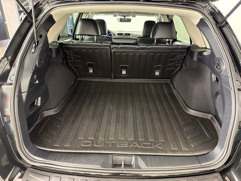 Used 2018 Subaru Outback 2.5i Limited AWD/4WD image 23