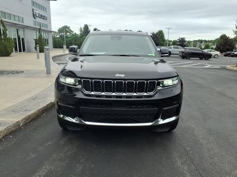 Used 2023 Jeep Grand Cherokee L Limited AWD/4WD image 3