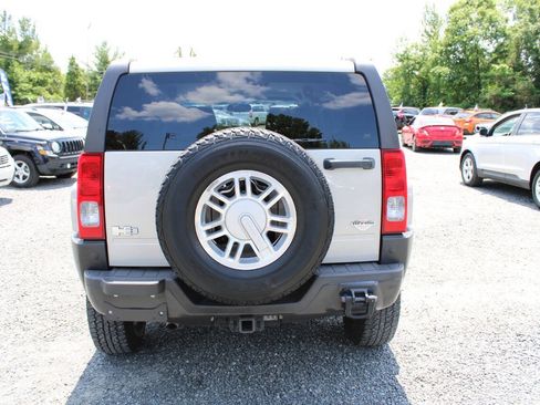 Used 2007 HUMMER H3 AWD/4WD image 8