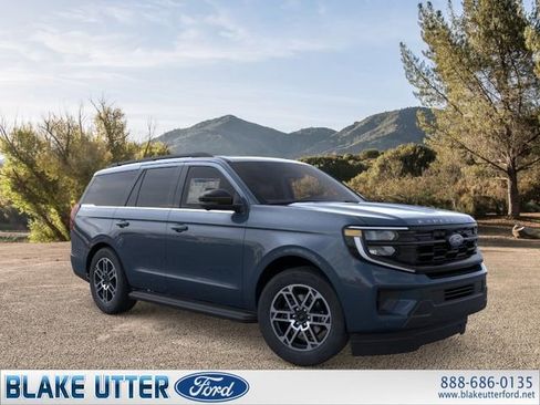 New 2026 Ford Expedition Active image 7
