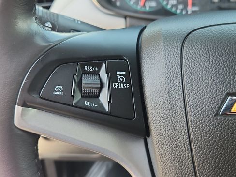 Used 2020 Chevrolet Trax LT w/ Driver Confidence Package AWD/4WD image 20