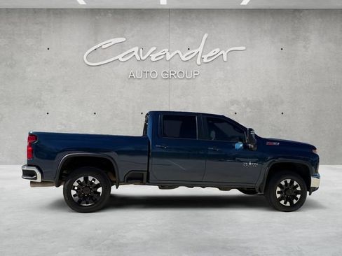 Used 2020 Chevrolet Silverado 2500 LT w/ Texas Edition image 17