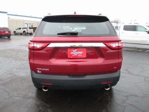 Used 2020 Chevrolet Traverse LT image 7