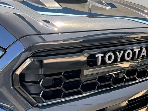 Used 2025 Toyota Tacoma TRD Pro AWD/4WD image 30