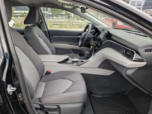 Used 2023 Toyota Camry LE AWD/4WD image 27