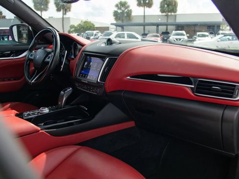 Used 2020 Maserati Levante S AWD/4WD image 23