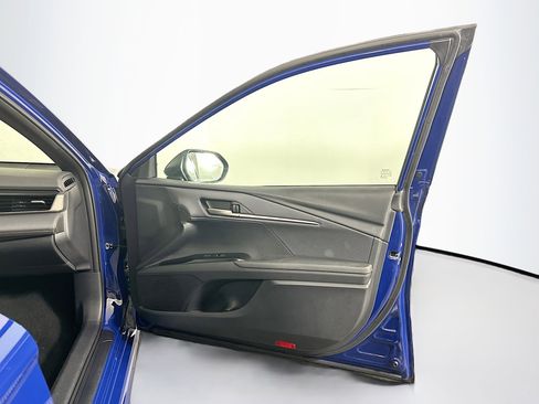 Used 2025 Toyota Camry SE image 31