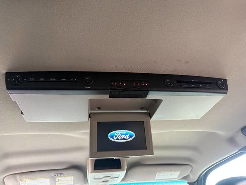 Used 2009 Ford F250 Lariat image 31