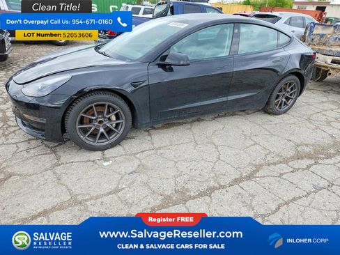 Used 2021 Tesla Model 3 RWD image 1
