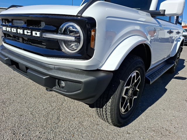 New 2026 Ford Bronco Outer Banks AWD/4WD image 9