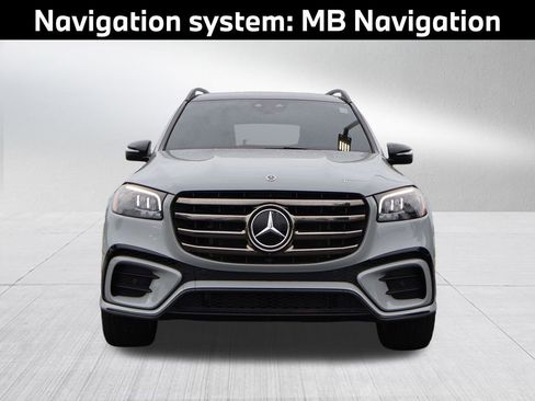Used 2024 Mercedes-Benz GLS 580 4MATIC image 3