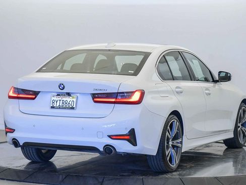 Used 2022 BMW 330i Sedan w/ Driving Assistance Package image 5