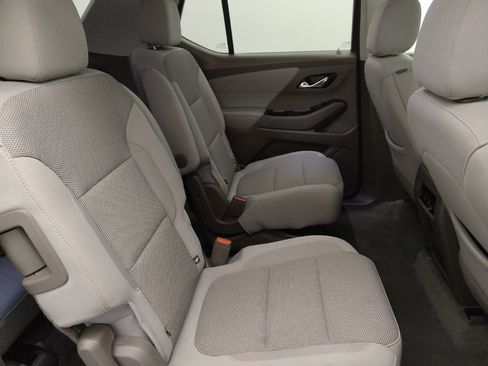 Used 2020 Chevrolet Traverse LT FWD image 19