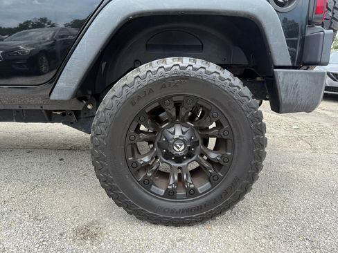 Used 2016 Jeep Wrangler Unlimited Sport w/ Connectivity Group image 22