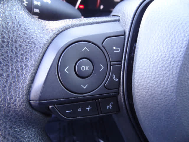 Used 2025 Toyota RAV4 LE AWD/4WD image 14