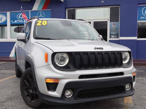 Used 2020 Jeep Renegade Altitude w/ UConnect 8.4 Nav Group FWD image 2