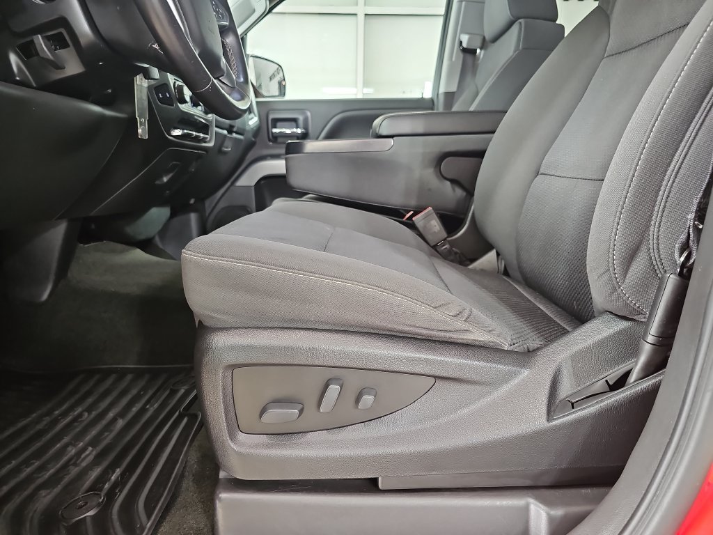 Certified 2018 Chevrolet Silverado 1500 LT w/ All Star Edition AWD/4WD image 33