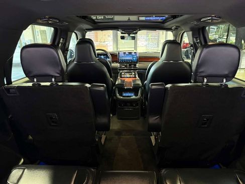 Used 2024 Lincoln Navigator L Reserve AWD/4WD image 47
