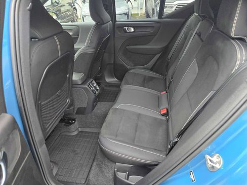 Certified 2023 Volvo XC40 Recharge Ultimate image 17