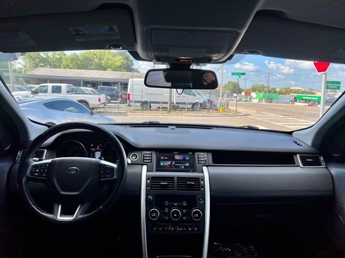 Used 2019 Land Rover Discovery Sport SE AWD/4WD image 14
