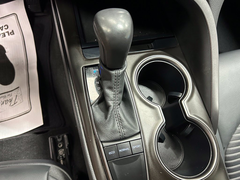 Used 2024 Toyota Camry SE FWD image 15