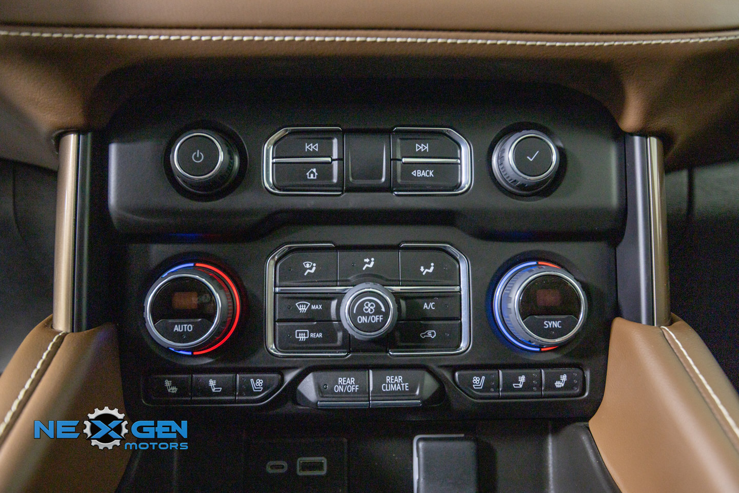 Used 2023 Chevrolet Tahoe High Country AWD/4WD image 24
