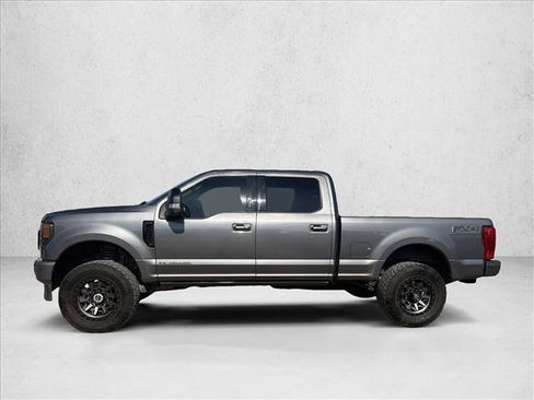 Used 2022 Ford F250 Lariat w/ Black Appearance Package AWD/4WD image 2