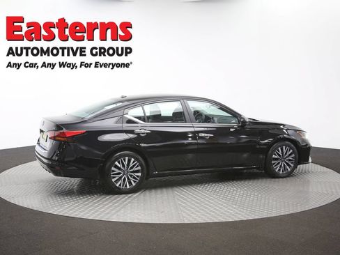Used 2023 Nissan Altima 2.5 SV FWD image 42
