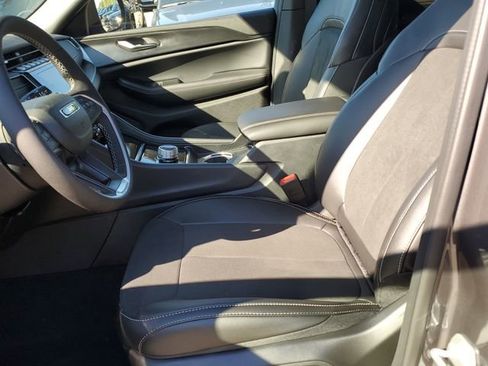 New 2025 Jeep Grand Cherokee Altitude image 16