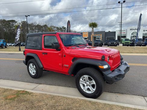 Used 2020 Jeep Wrangler Sport image 2
