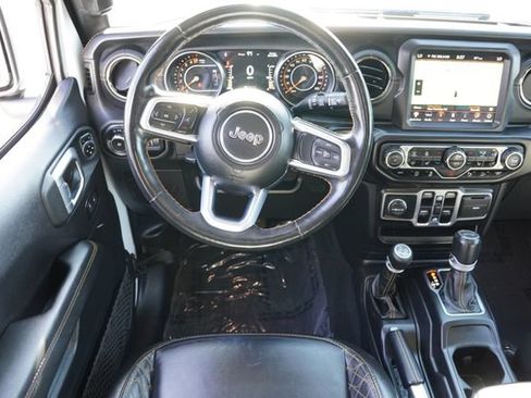 Used 2020 Jeep Wrangler Unlimited Sahara AWD/4WD image 20