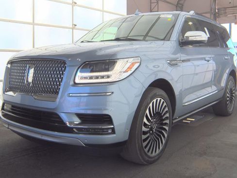 Used 2021 Lincoln Navigator Black Label w/ Cargo Convenience Package image 1