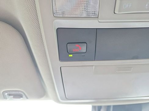 Used 2023 Toyota Tacoma SR5 w/ Technology Package image 31