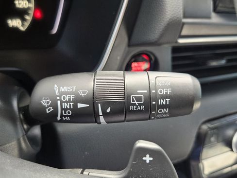 Used 2025 Honda Pilot EX-L image 25