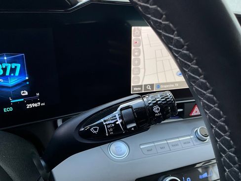 Used 2025 Hyundai Elantra Limited image 38