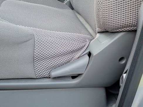 Used 2019 Nissan Frontier SV image 20