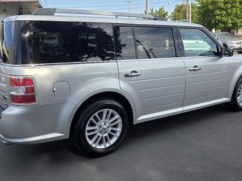 Used 2018 Ford Flex SEL AWD/4WD image 7