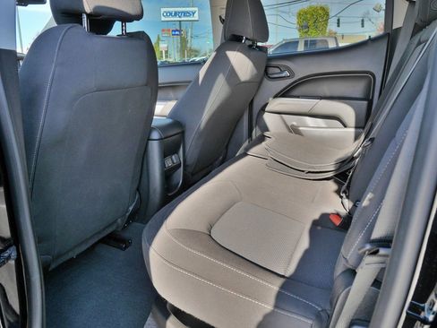 Used 2022 Chevrolet Colorado LT w/ LT Convenience Package image 15