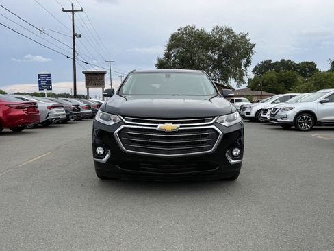 Used 2020 Chevrolet Traverse LT FWD image 2