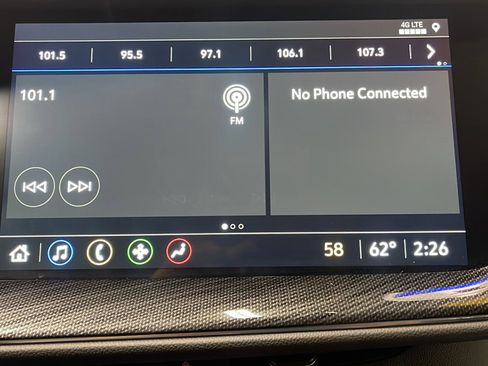 Used 2023 Buick Envision Essence AWD/4WD image 9