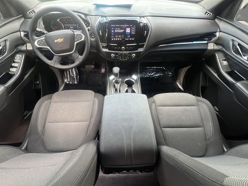 Used 2023 Chevrolet Traverse LT FWD image 10