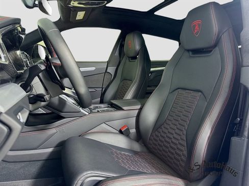 Used 2021 Lamborghini Urus AWD/4WD image 11