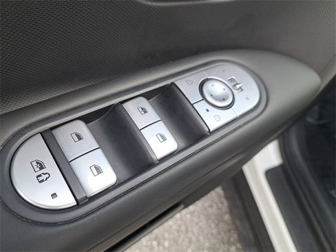 Used 2023 Hyundai Ioniq 5 SE image 18