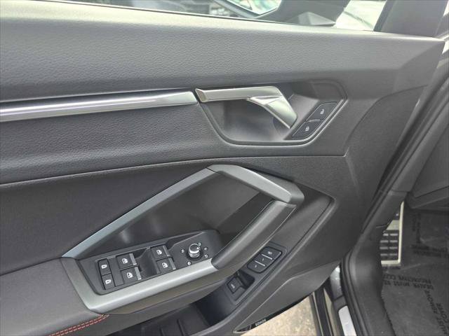 Used 2025 Audi Q3 2.0T Premium Plus w/ Premium Plus Package AWD/4WD image 22