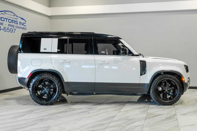 Used 2021 Land Rover Defender 110 SE AWD/4WD image 11