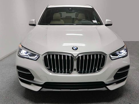 Used 2022 BMW X5 xDrive40i w/ Premium Package AWD/4WD image 2